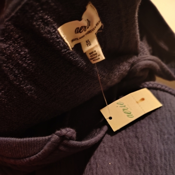 New!  Aerie Navy Crinkle Sweatshirt XL – Cozy Fall Essential - Picture 5 of 7